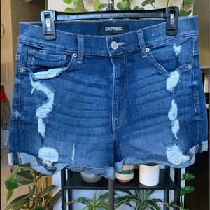 Express women’s stretch distressed medium wash jean shorts size 10